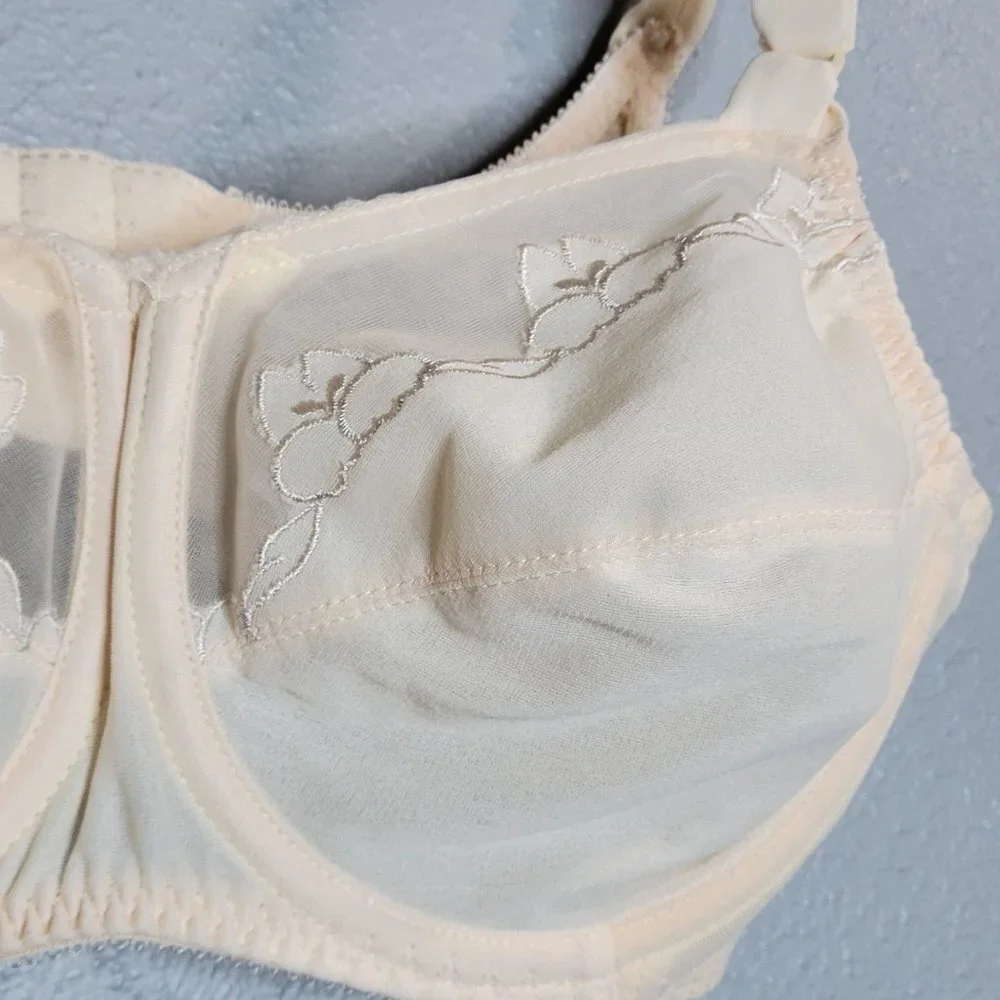Vintage Women's‎ 34C USA Sheer Wired Bra Beige Tan Cream Union Made